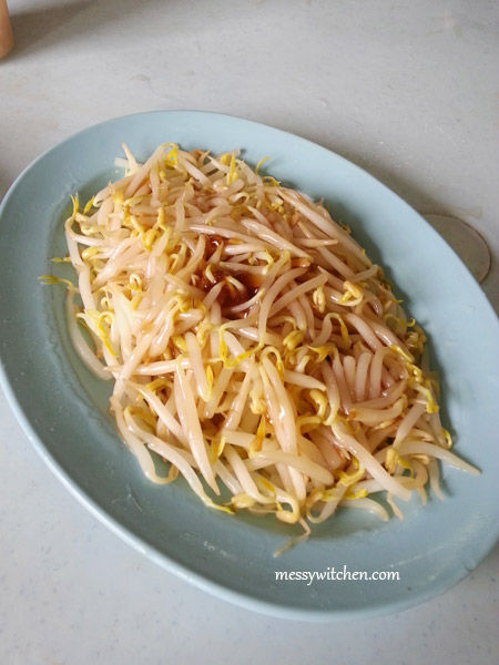 Blanched Bean Sprouts @ Meng Kee Char Siew Restaurant